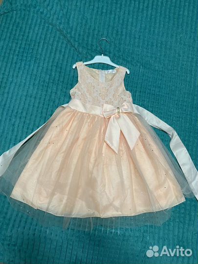 Платье для девочки персиковое