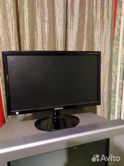 Монитор Samsung syncmaster 19