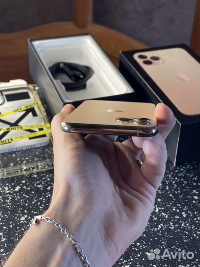 iPhone 11 Pro, 64 ГБ