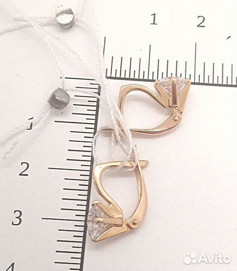 Золотые серьги с фианитом