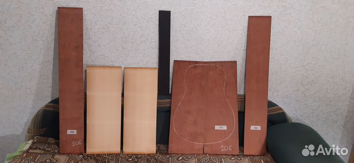 Музыкальное дерево для гитар