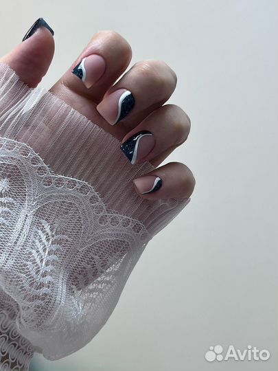 Маникюр и педикюр