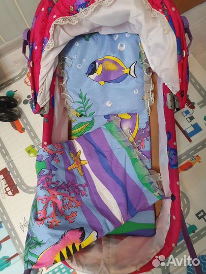 Коляска кукольная