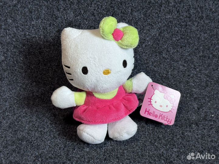 Игрушки Hello Kitty, Pucca, Стич, Simpsons