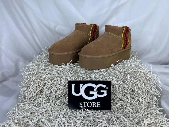 Сапогие UGG classic ultra mini braid plat boot che