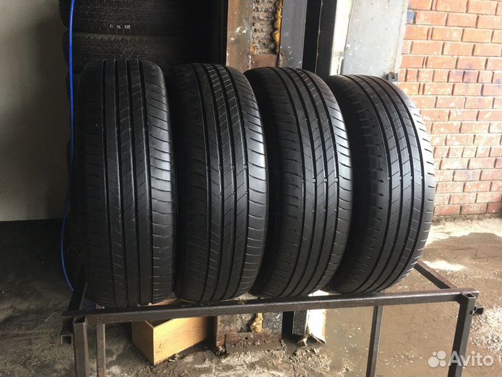 Bridgestone Turanza T005 255/40 R20