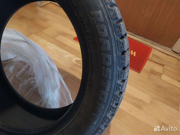 Roadstone Winguard Spike 215/55 R17