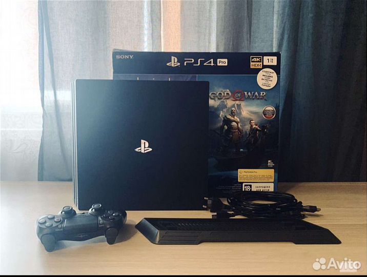 Sony PS4 PRO 7208B Самая свежая ревизия с играми