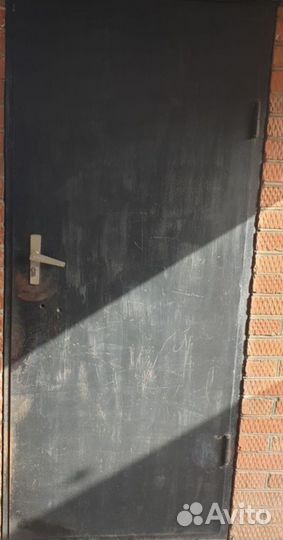 Дверь входная метал