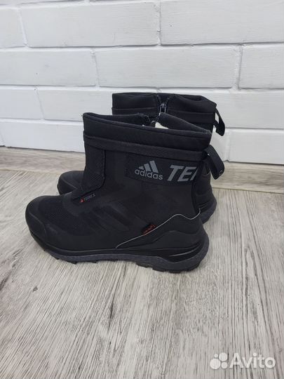 Дутики мужские зимние adidas