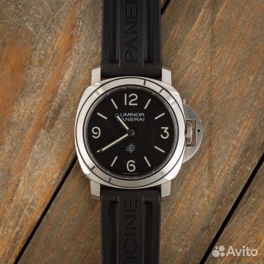 Часы Panerai Luminor Base Logo 44 мм PAM01086