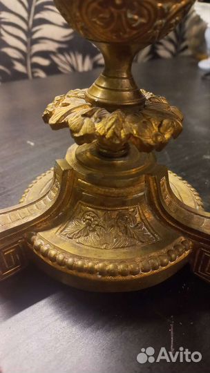 Старинный подсвечник