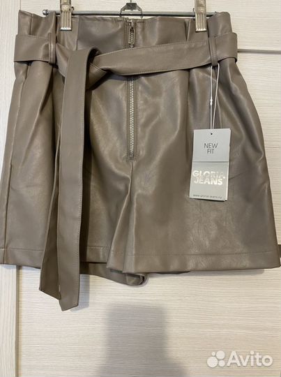 Кожаные шорты 44