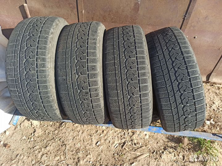 Kumho I'Zen RV Asymmetric 26.5/60 R18