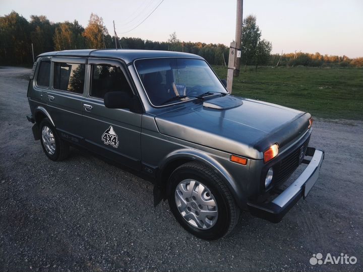 LADA 4x4 (Нива) 1.7 МТ, 2010, 120 000 км