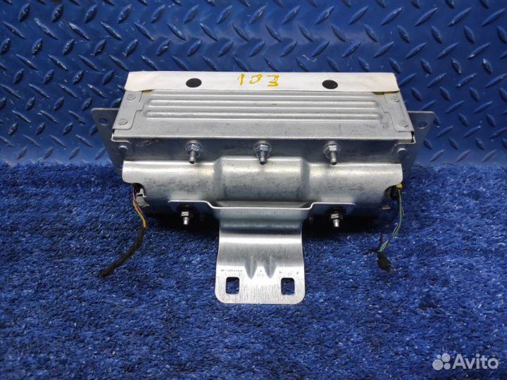 Подушка безопасности в торпеду Range Rover Sport