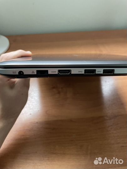 Ноутбук asus i3 / 4гб / 500 + 240 SSD