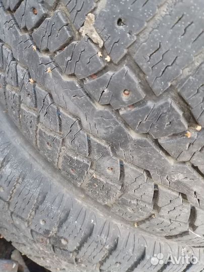 Arivo Ice Claw ARW8 225/60 R18