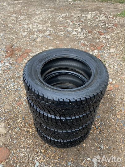 Viatti Brina Nordico V-522 175/65 R14 20B