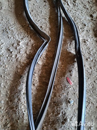 Уплотнитель двери Chevrolet Lacetti