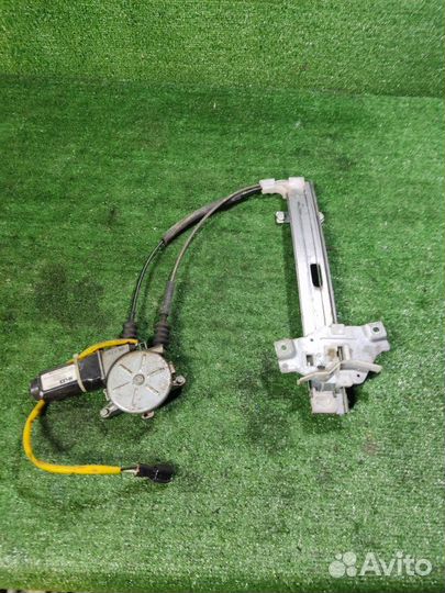 Стеклоподъемник задний левый Kia Spectra 1.6 2008