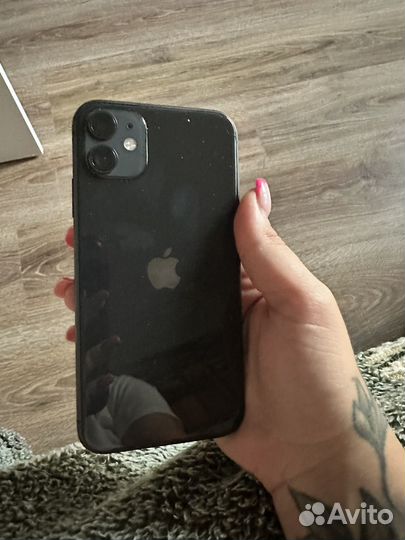 Телефон 11 64 гб