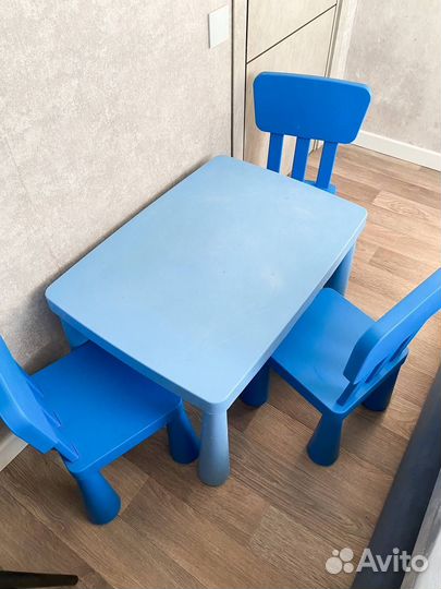 Стол и три стула IKEA mammut