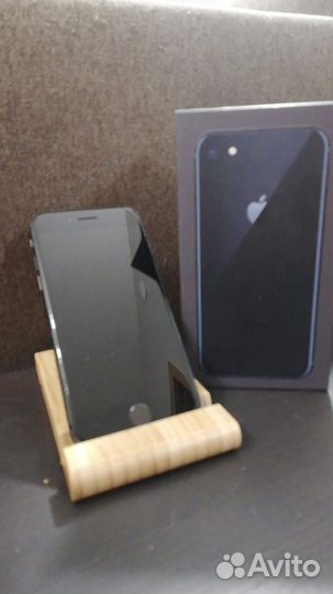 iPhone 8, 64 ГБ