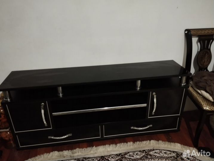 Тумба под телевизор