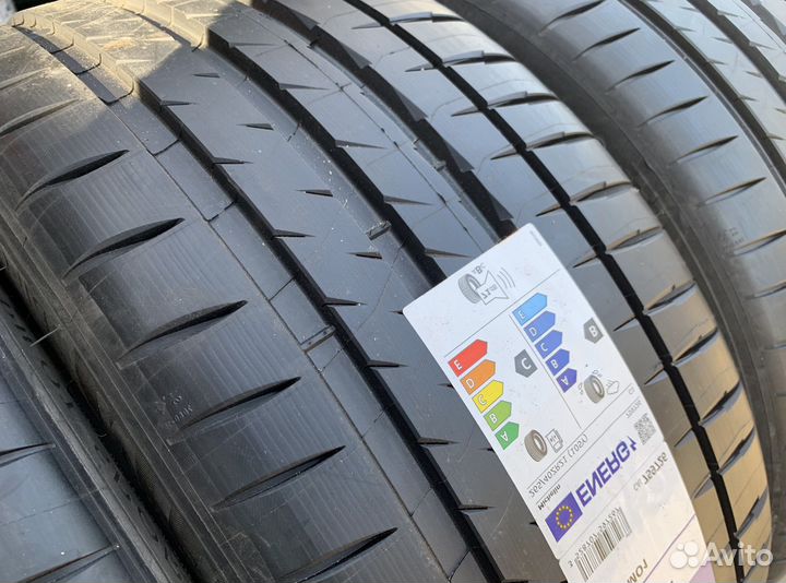 Michelin Pilot Sport 4 S 295/35 R21 и 265/40 R21