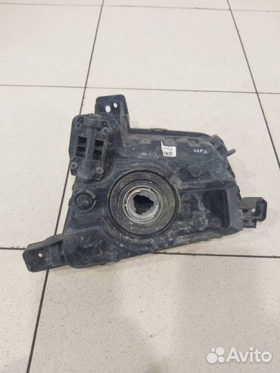 Фара противотуманная левая