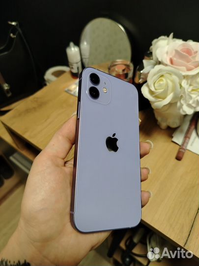 iPhone 12, 64 ГБ