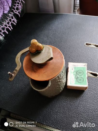 Кофемолка миниатюрная ручная