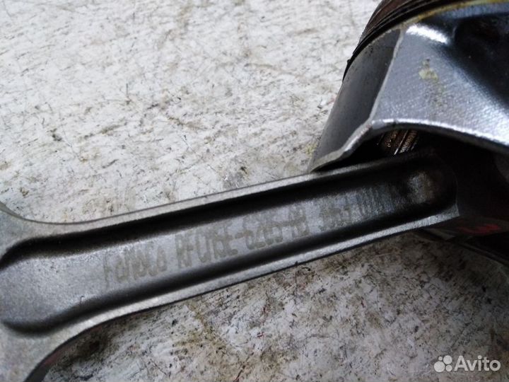 Поршень с шатуном Форд Focus 3