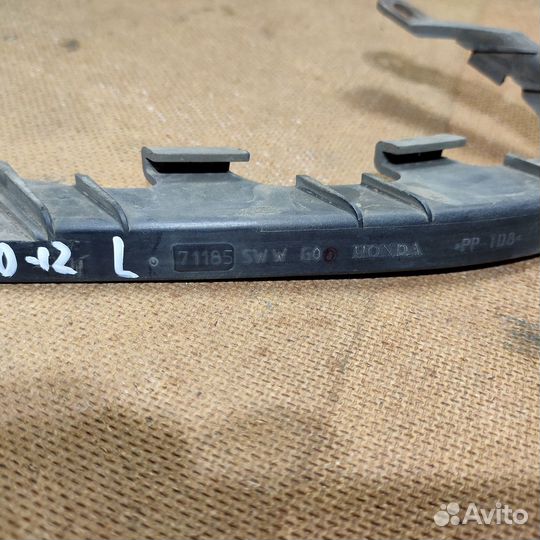 Кронштейн заглушки лев Honda CR-V 3 10-12 Рест оe