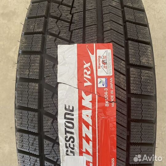 Bridgestone Blizzak VRX 225/45 R17 91S