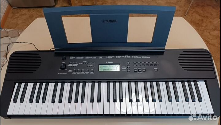 Cинтезатор Yamaha PSR-E360B с функцией обучения