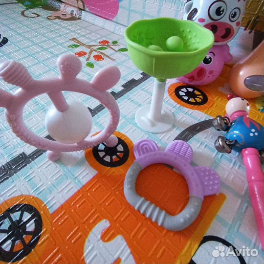 Игрушки, погремушки, прорезыватель