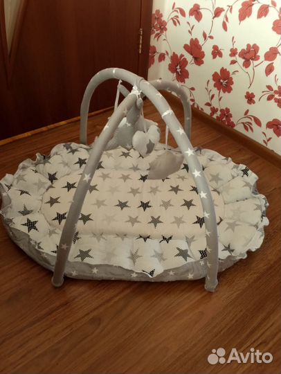 Пеленальная доска, развивающий коврик, гнездышко