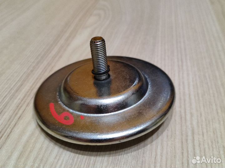 Болт крепления докатки Lancer 10