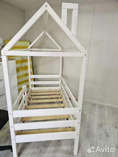 Детская кровать домик бу