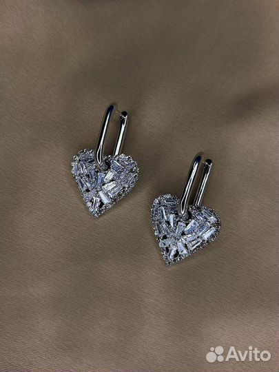 Серьги сердечки с цирконами