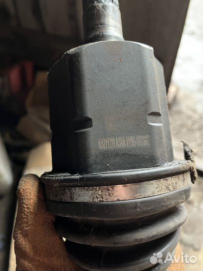 Привод правый фольцваген пассат б6 АКПП6