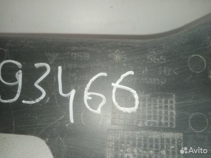 Пыльник шруса задний правый Porsche Macan 95В 2013