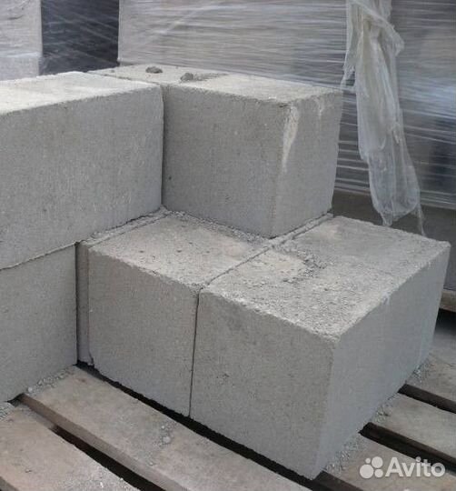 Блок цементный фундаментный полнотелый