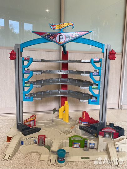 Парковка Hot wheels