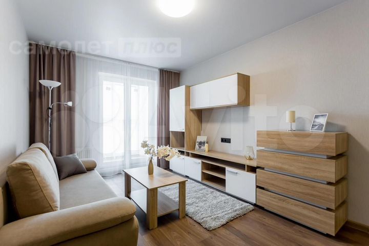 2-к. квартира, 57 м², 7/17 эт.