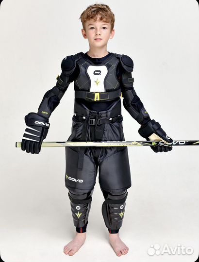 Хоккейная форма и шлем