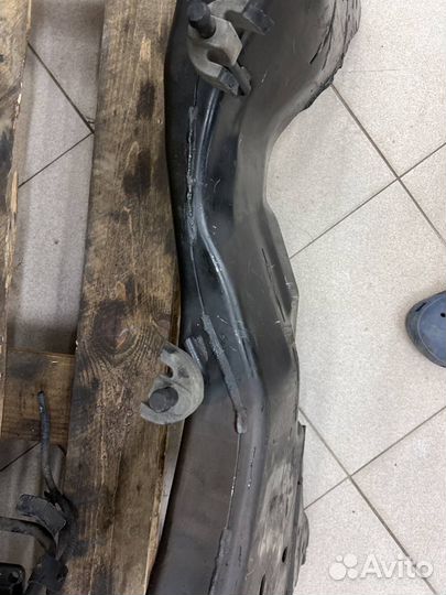 Подрамник передний Mitsubishi Lancer 9