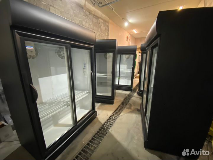Холодильный шкаф витрина бу